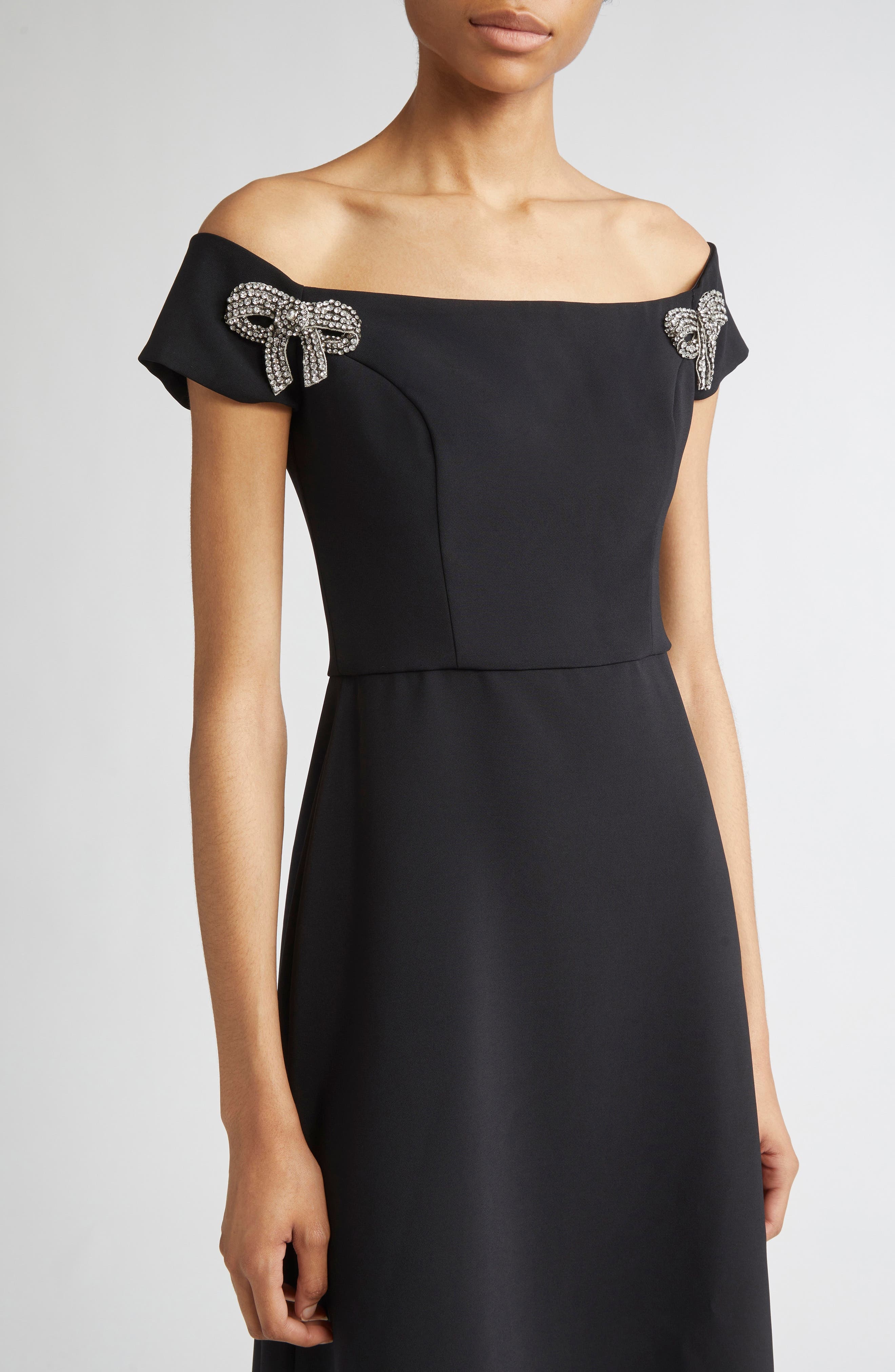 Carolina Herrera Crystal Bow Off the Shoulder Stretch Crepe Midi Dress in Black at Nordstrom - 4