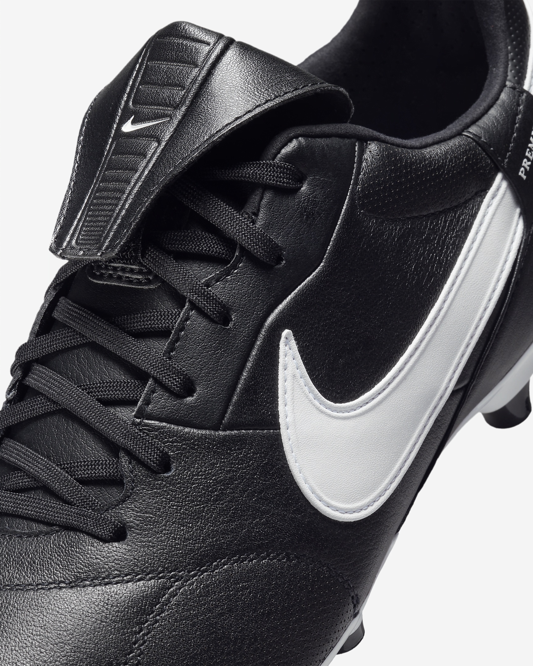 Nike Men's Premier 3 FG Low-Top Soccer Cleats - 8