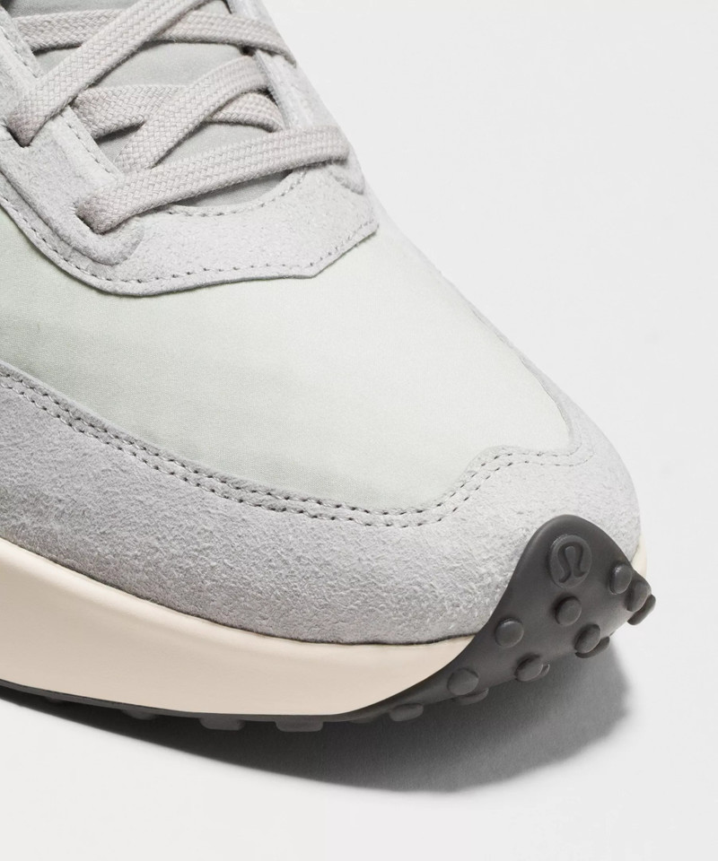 Men's CrossCity Sneaker 8