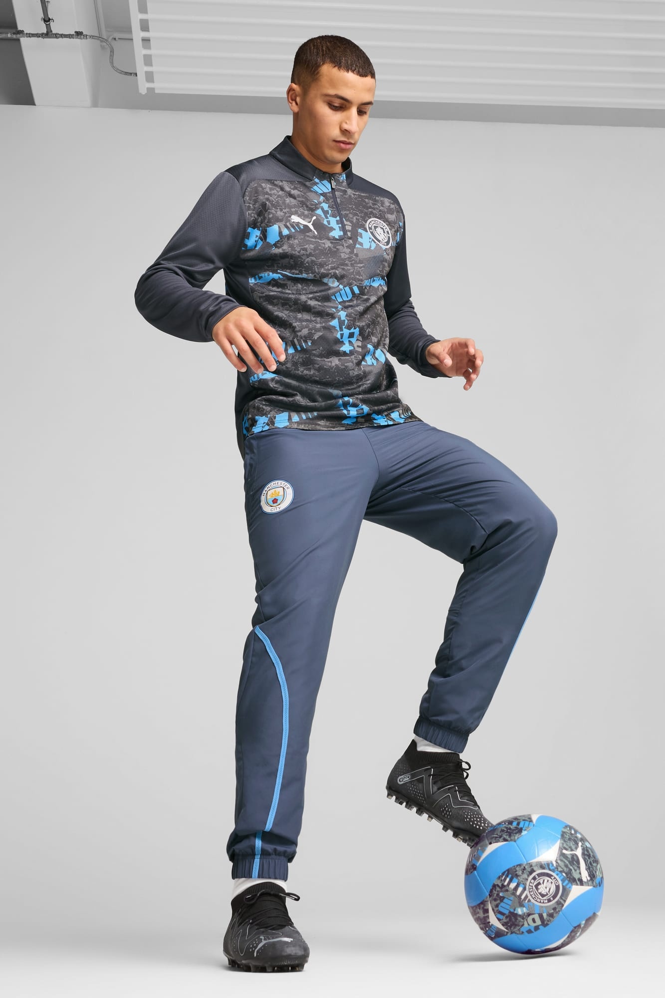 Manchester City Pre-Match Men's Quarter-Zip Top - 5