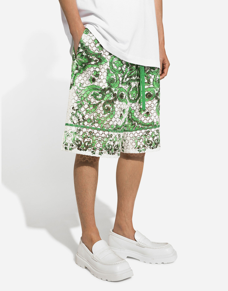 Crochet lace jogging shorts with majolica print 4