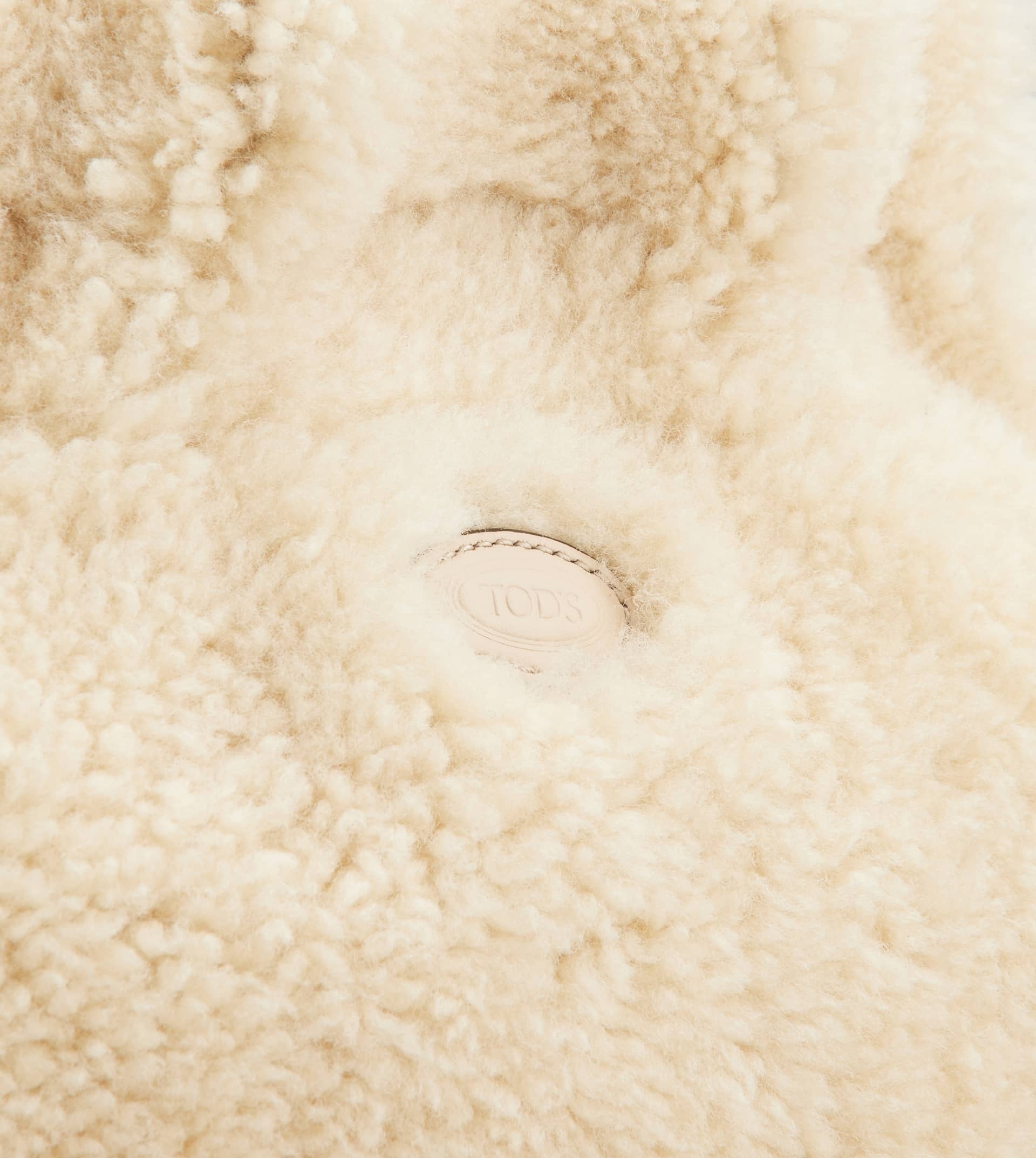 TOD'S DI BAG BUCKET BAG IN SHEEPSKIN MINI WITH DRAWSTRING - OFF WHITE - 4