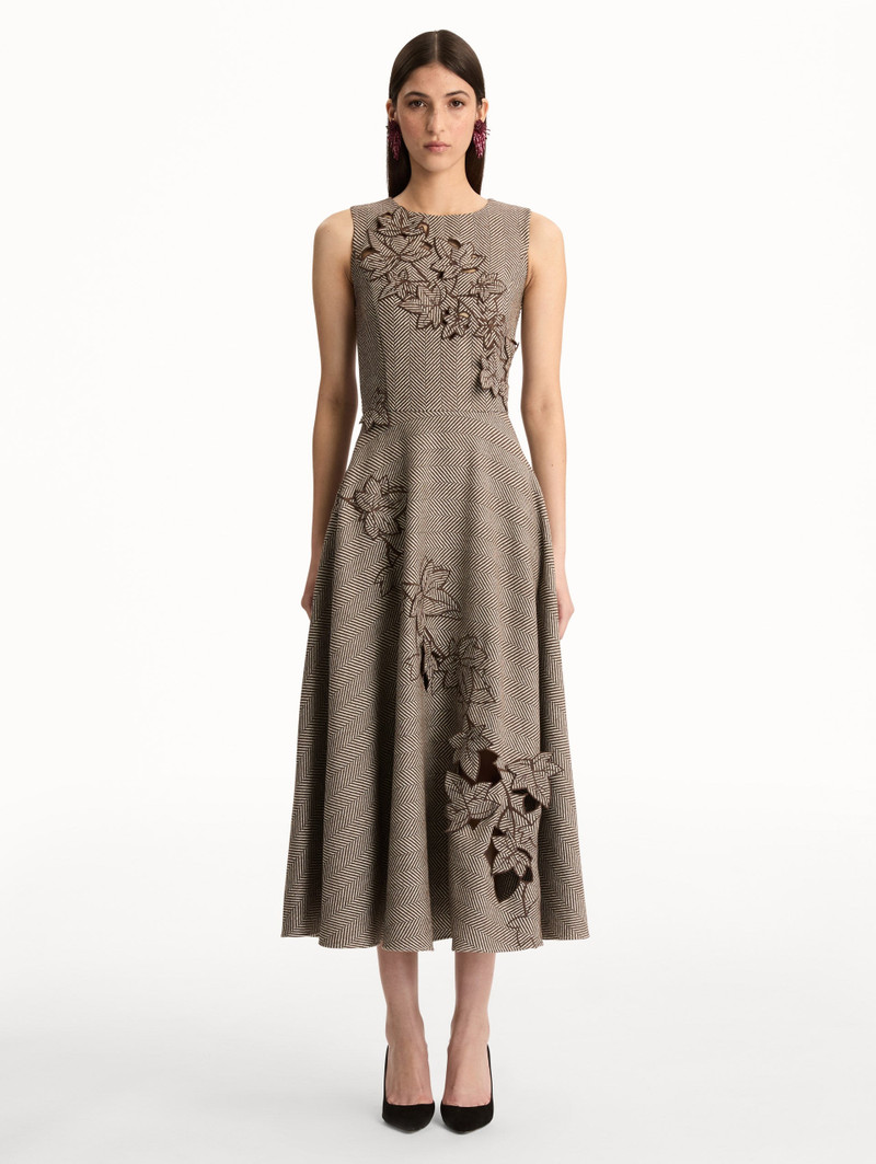 Oscar de la Renta IVY THREADWORK CUTOUT DRESS outlook