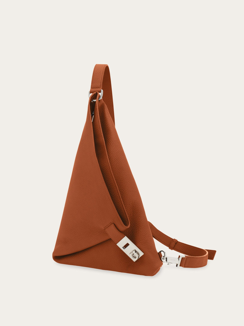 FERRAGAMO Slingbag (M) outlook