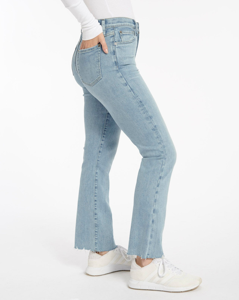 High Waist Slim Kick Jean 3