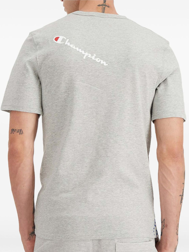 Champion graphic T-shirt outlook