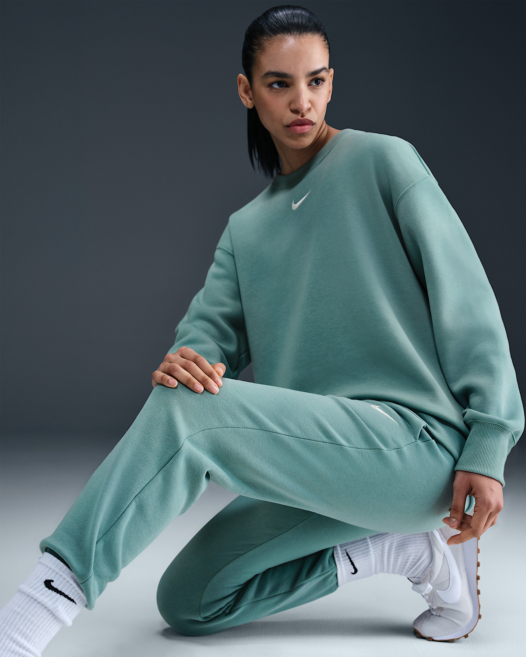 Nike Sportswear Phoenix Fleece Women's Mid-Rise Sweatpants - 5