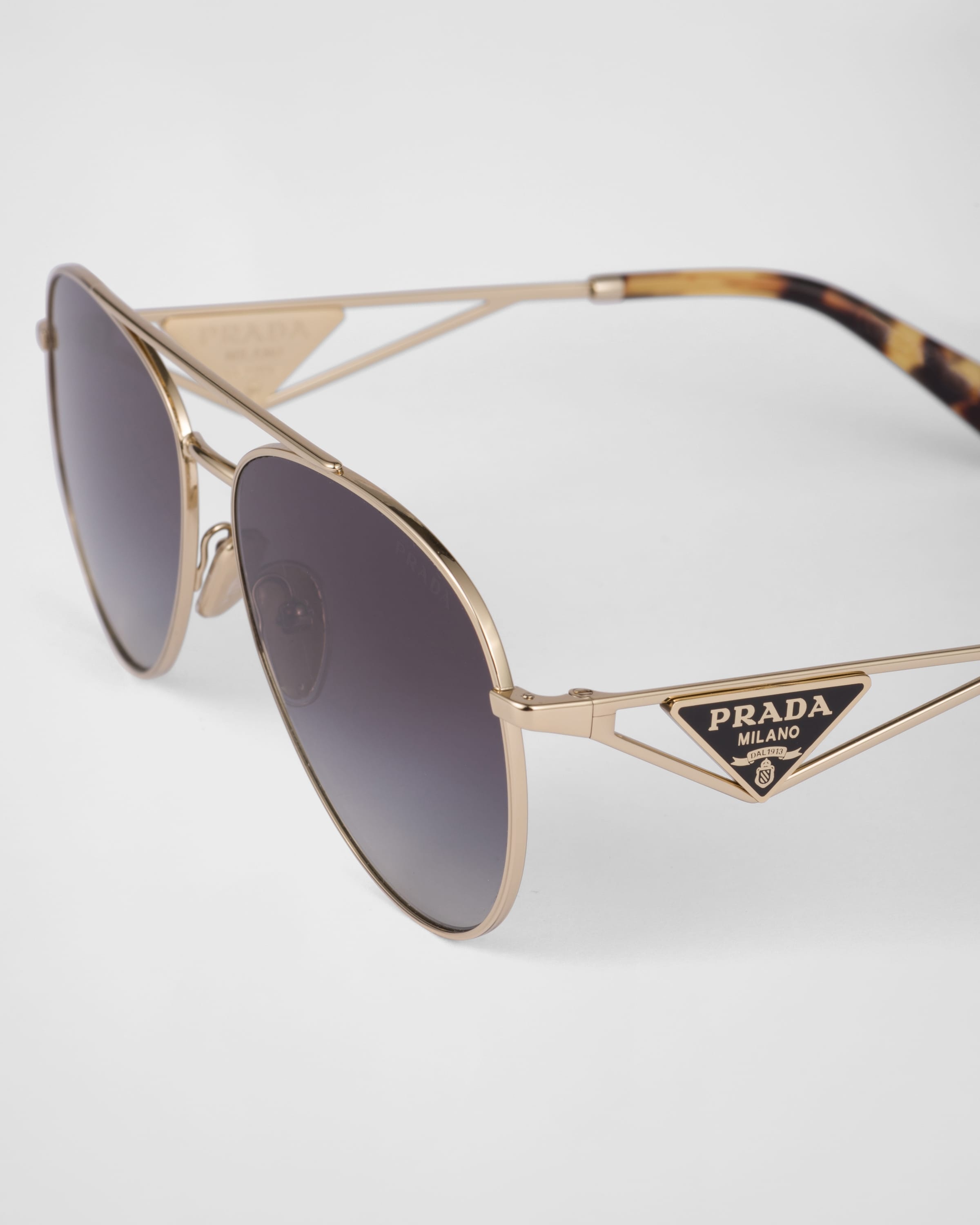 プラダ トライアングルロゴ アビエイター Prada Triangle Logo Aviators | Shopbop