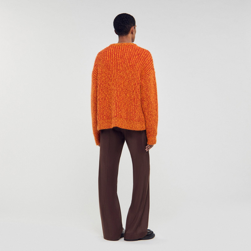ROUND NECK LONG-SLEEVE SWEATER 6