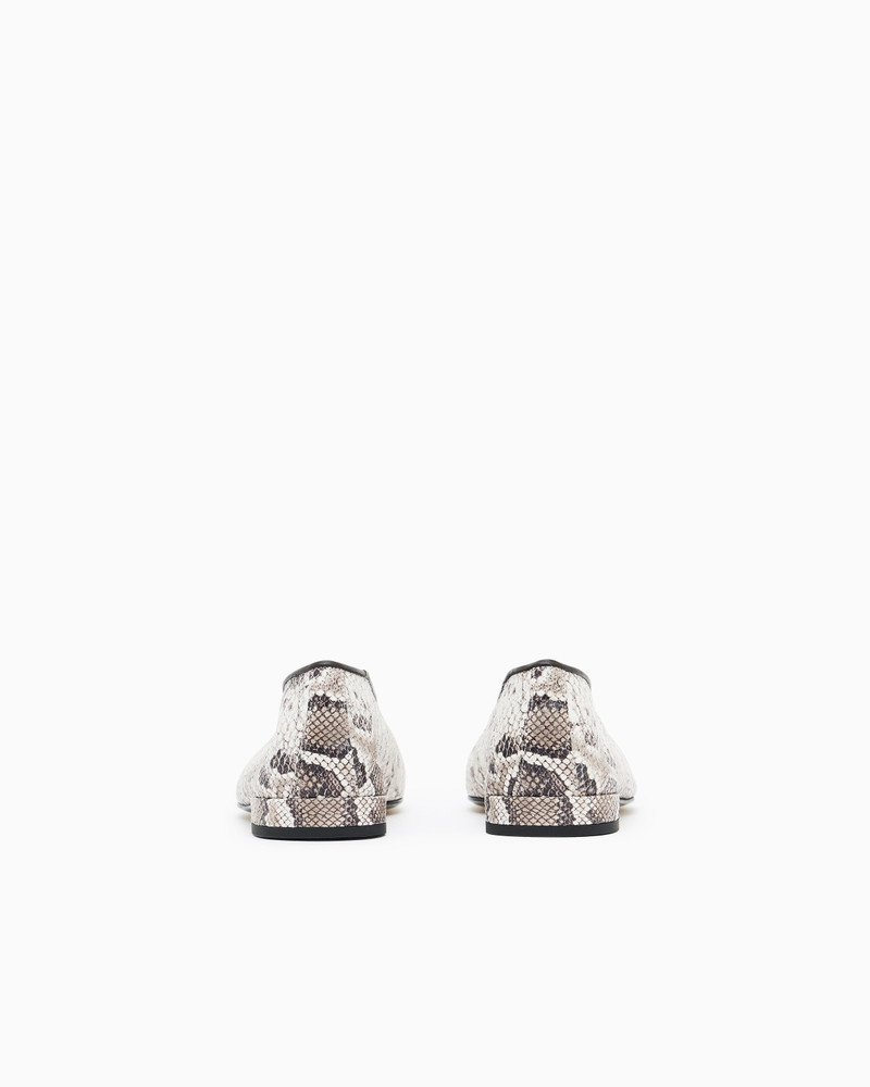 GIORGIO ARMANI BALLET FLATS outlook