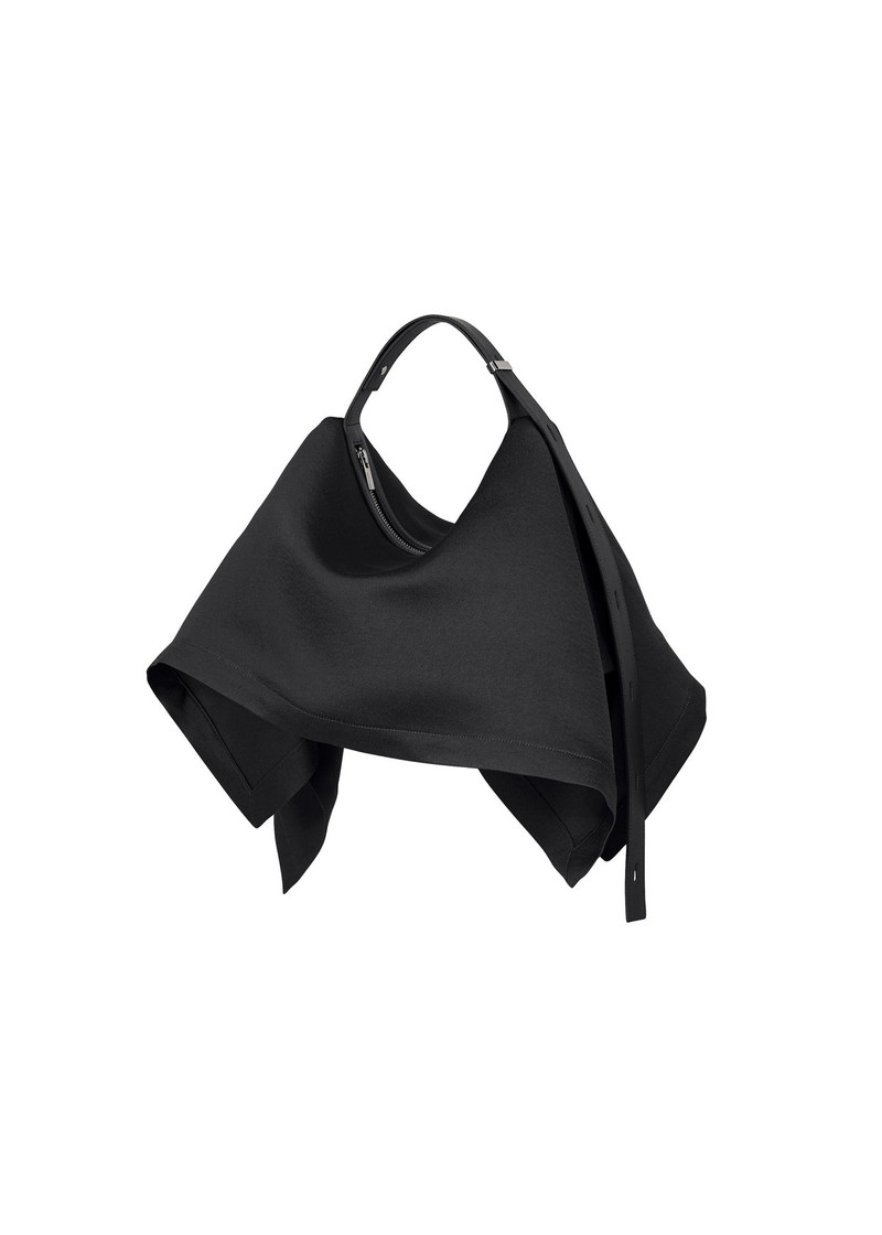 ENVELOPING SQUARE BAG 1