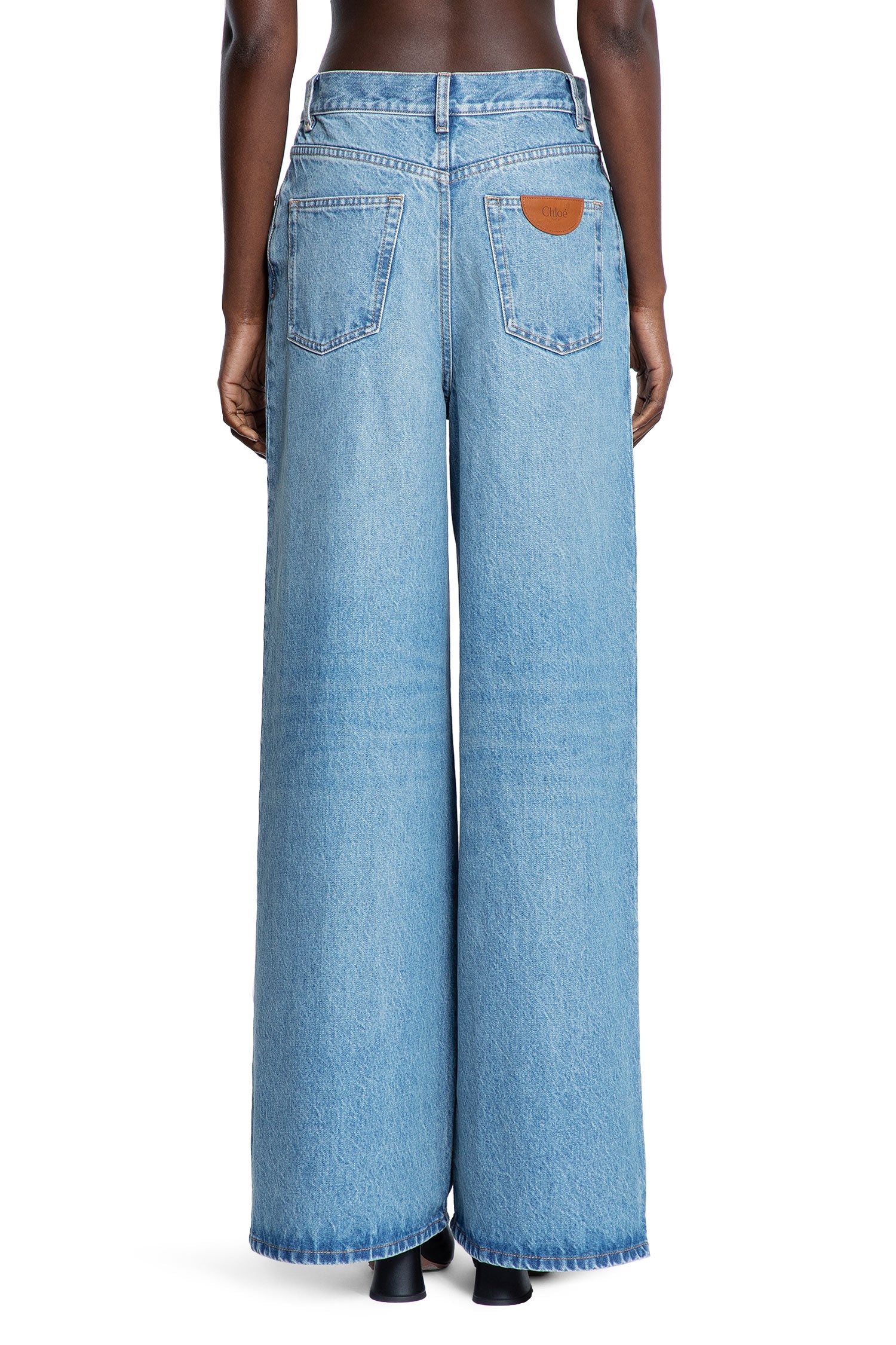 High-Rise-Wide-Leg-Jeans-In-Light-Wash-Denim - 4