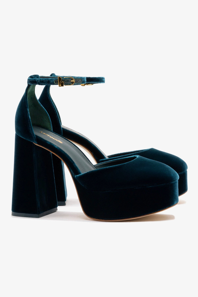 Larroudé Ari Pump In Deepsea Velvet outlook