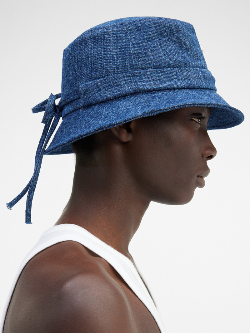 JACQUEMUS Le bob Gadjo outlook