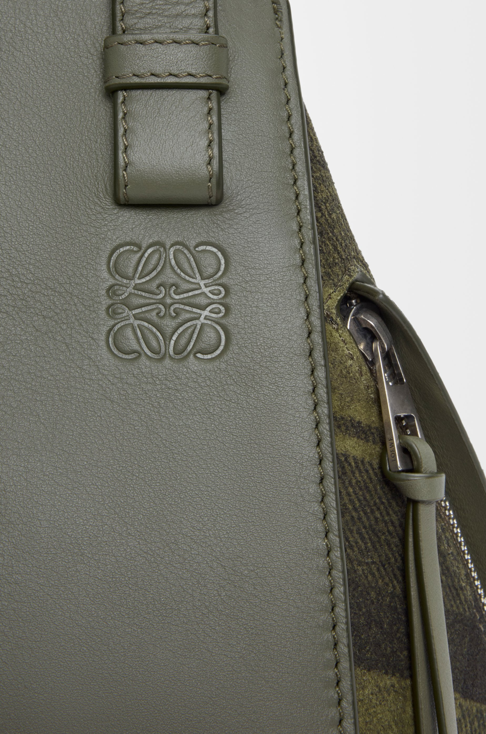 Compact Hammock bag in suede and classic calfskin - 7