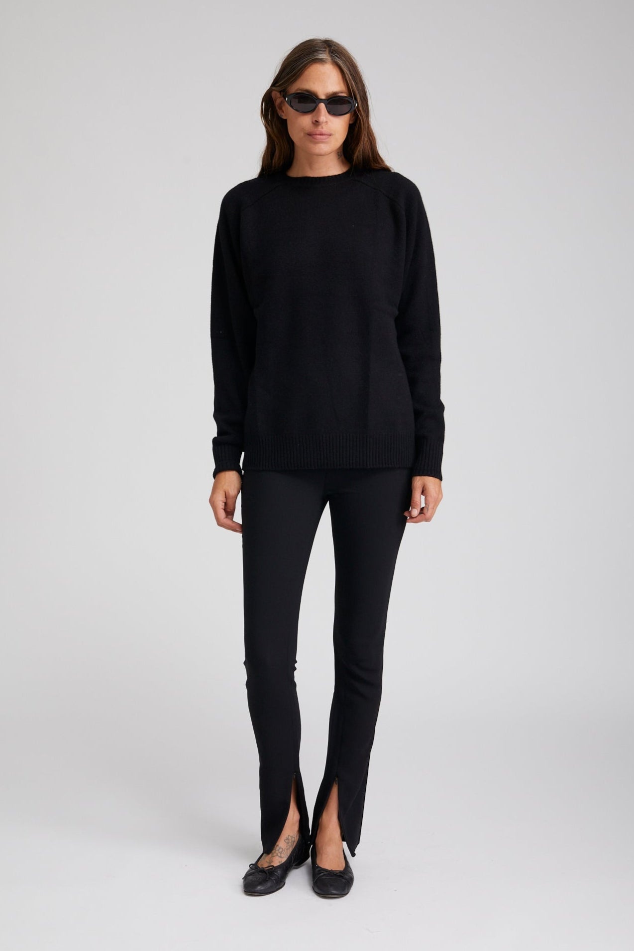 BLACK CREPE ANKLE ZIPPER PANTS - 2