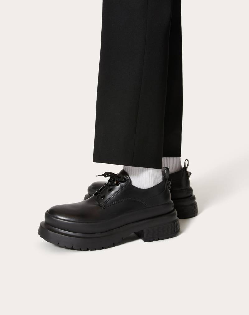 Valentino ROMAN STUD CALFSKIN DERBY outlook