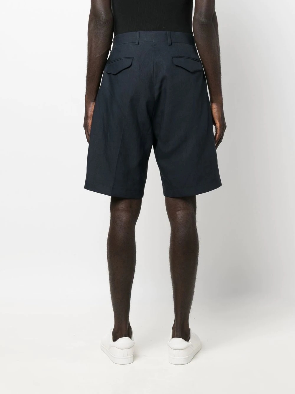 knee-length pleated bermuda shorts - 4