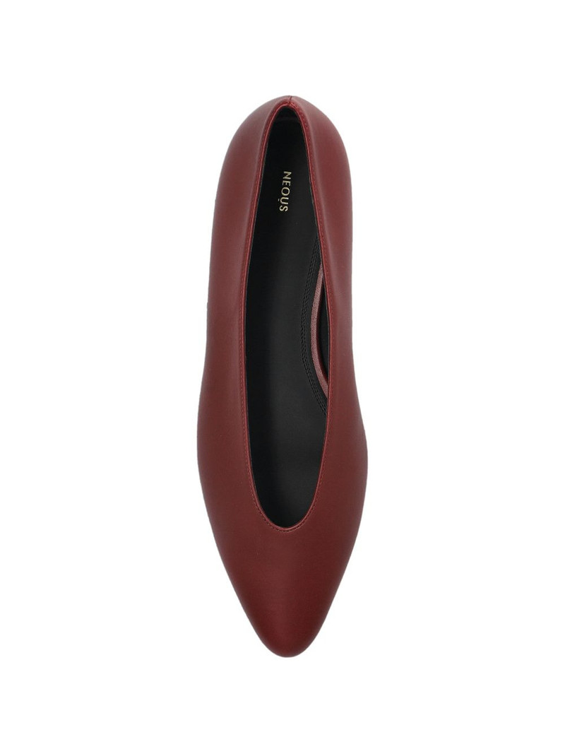 point leather pumps 4