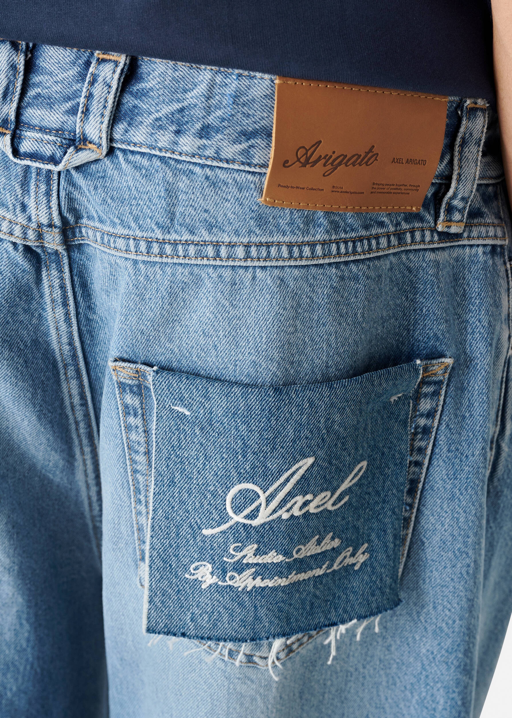 Embroidered Relaxed Jeans - 5
