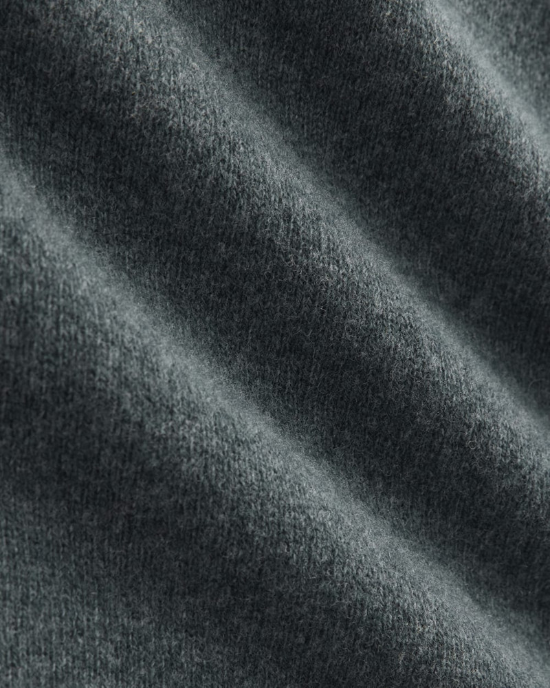 LUXE MERINO RELAXED TURTLENECK 6