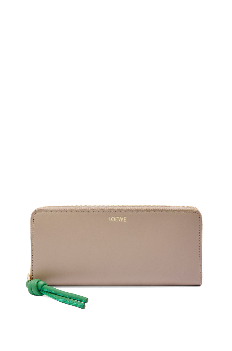 Knot zip around wallet in shiny nappa calfskin 1