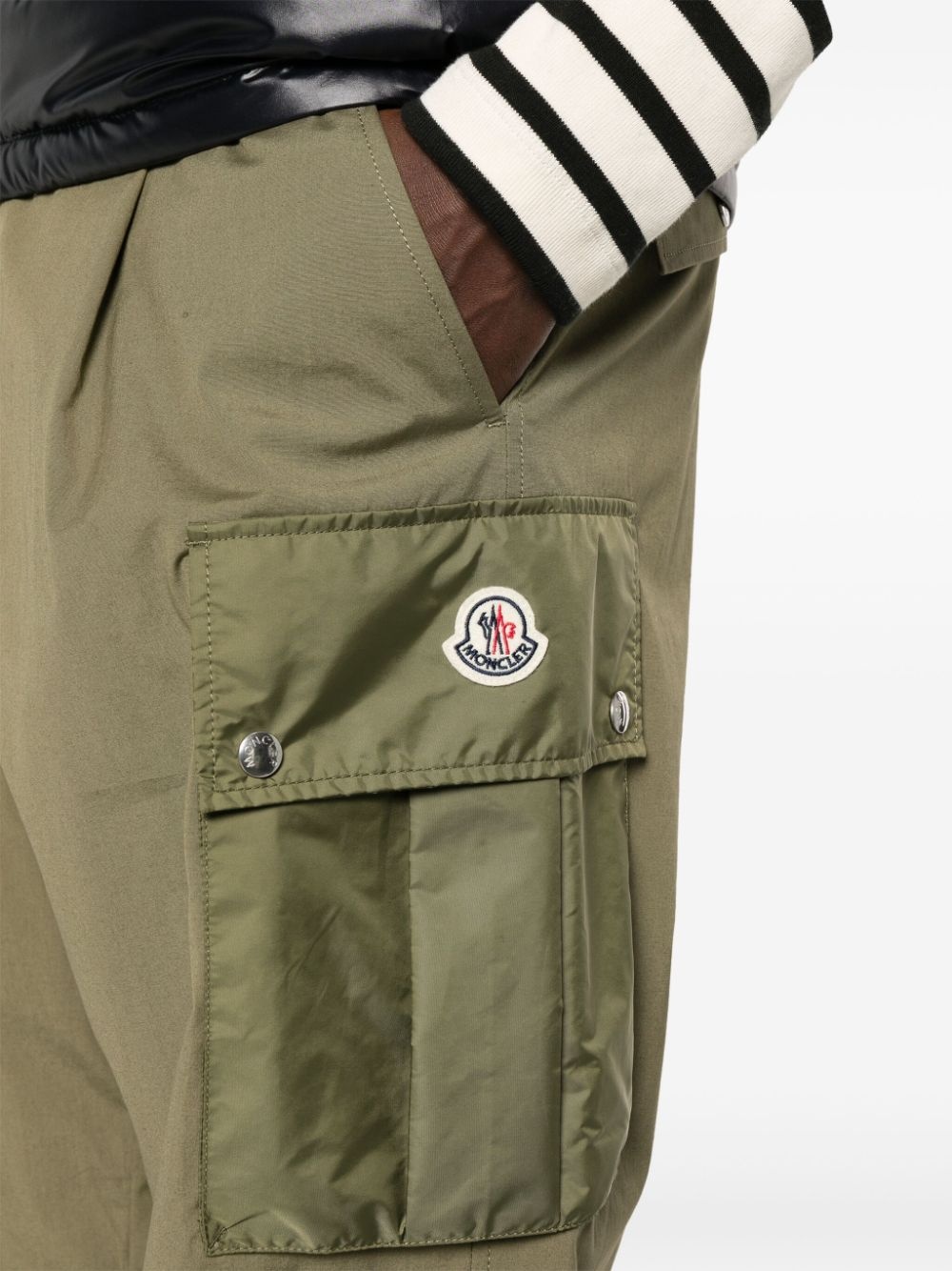 appliquÃ©-logo cargo trousers - 5