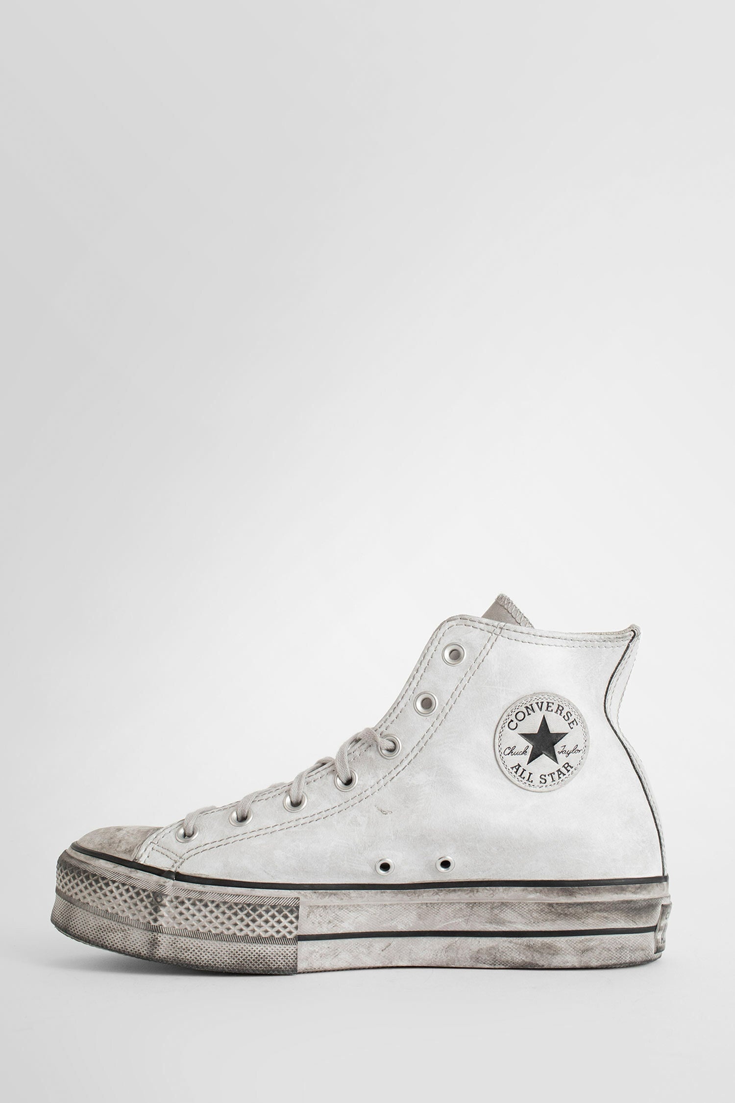 Chuck-Taylor-All-Star-Lift-Leather-562909C-Sneakers - 4