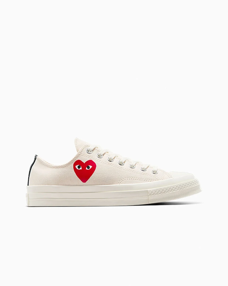 PLAY Comme des Garçons Single Heart Chuck 70 - 1