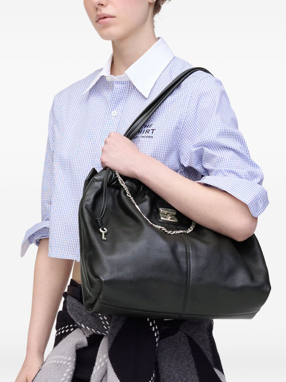 The Cristina chain-embellished drawstring tote - 2