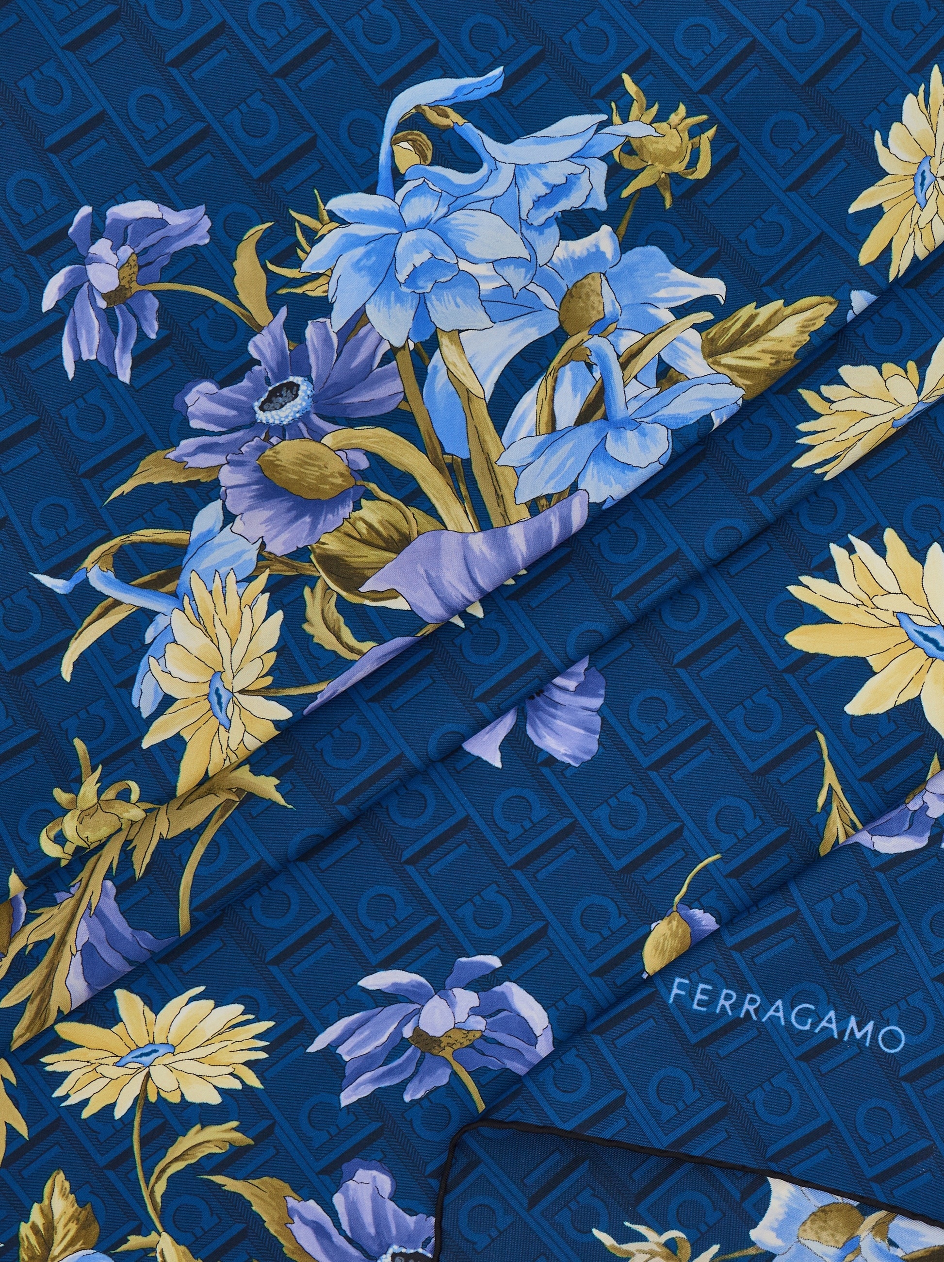 Bouquet print silk scarf - 2
