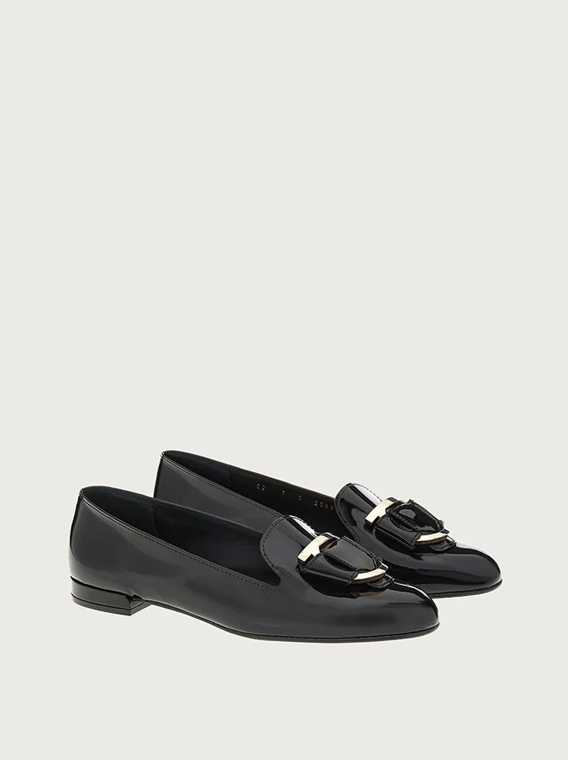 FERRAGAMO GANCINI LOAFER outlook