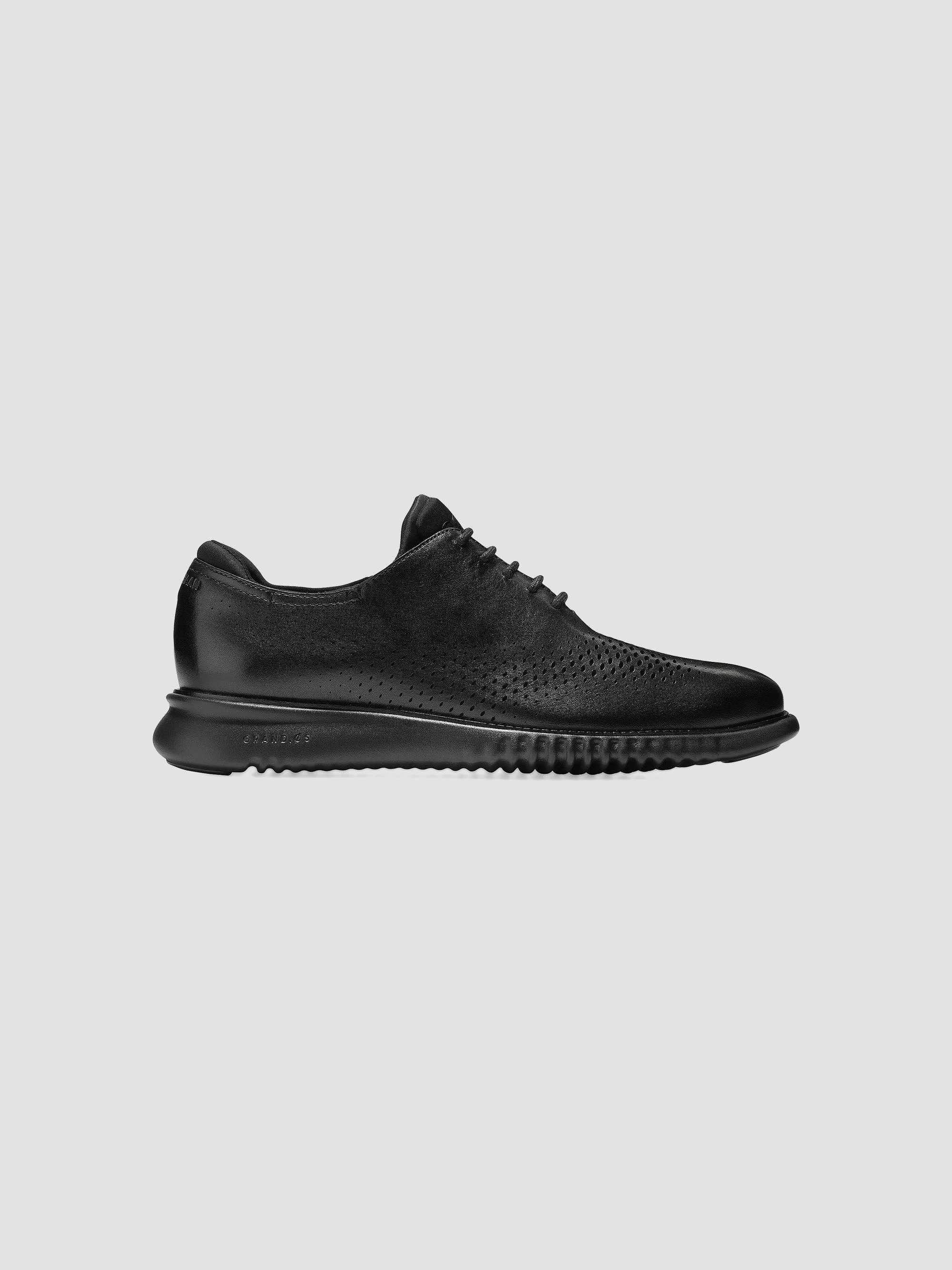 Men's 2.ZEROGRAND Laser Wingtip Oxfords - Black - 1