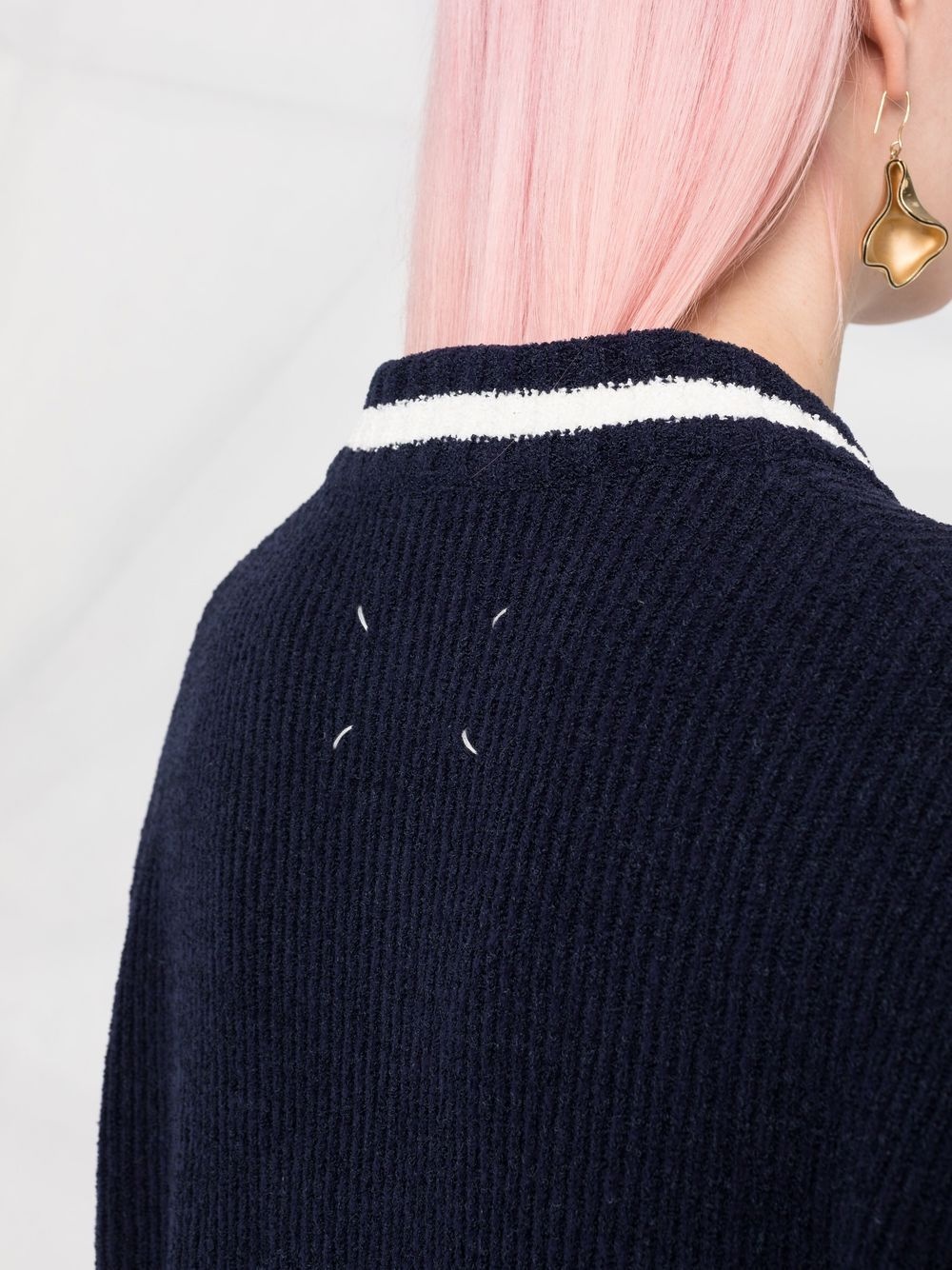 floral-embroidered V-neck jumper - 5