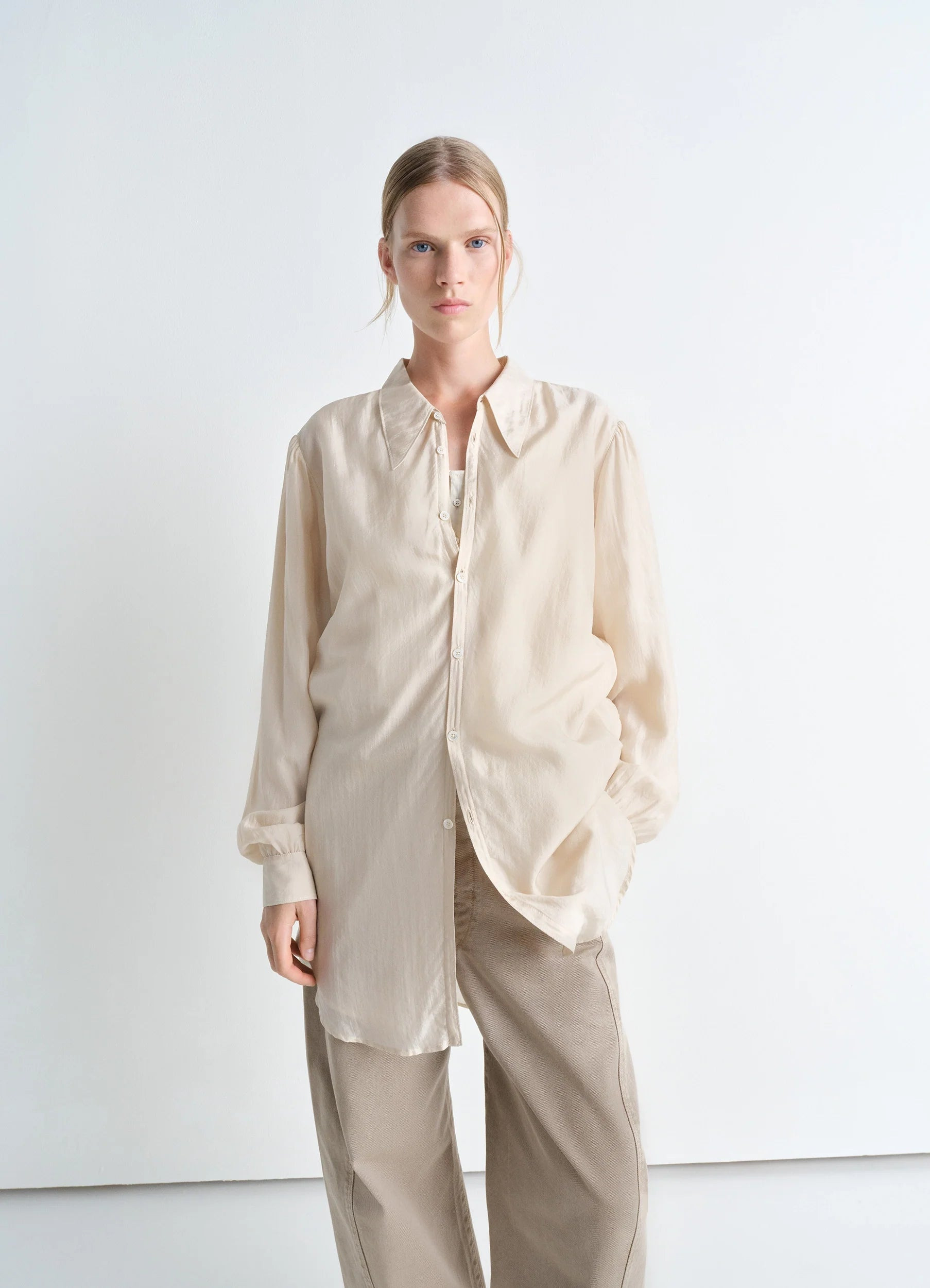 LIGHT POINTED COLLAR SHIRT - 2