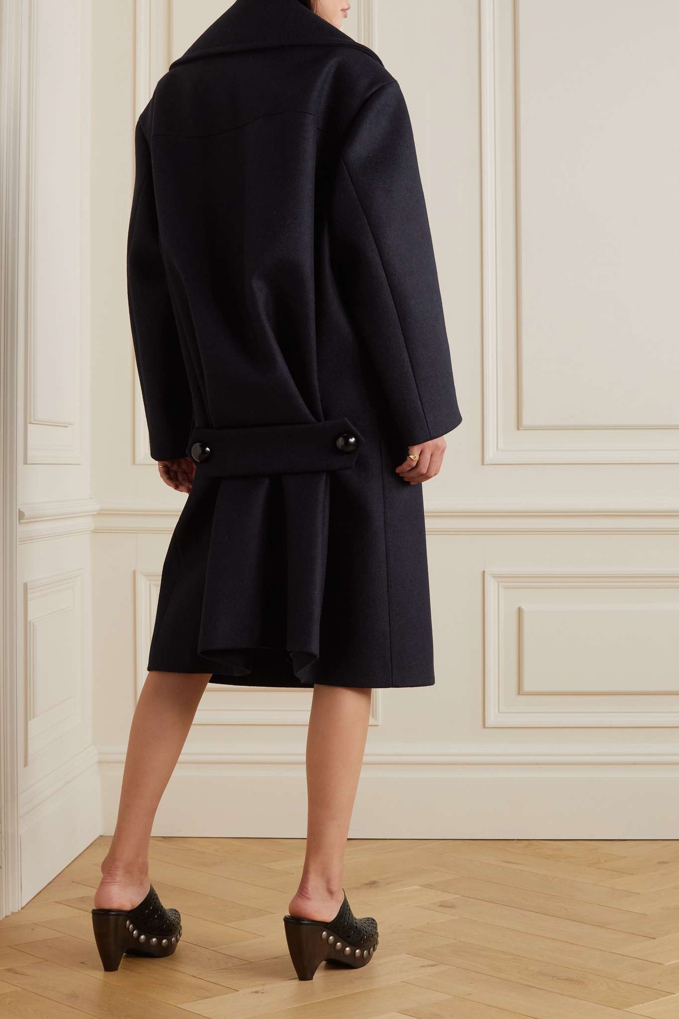 Double-breasted wool coat - 3