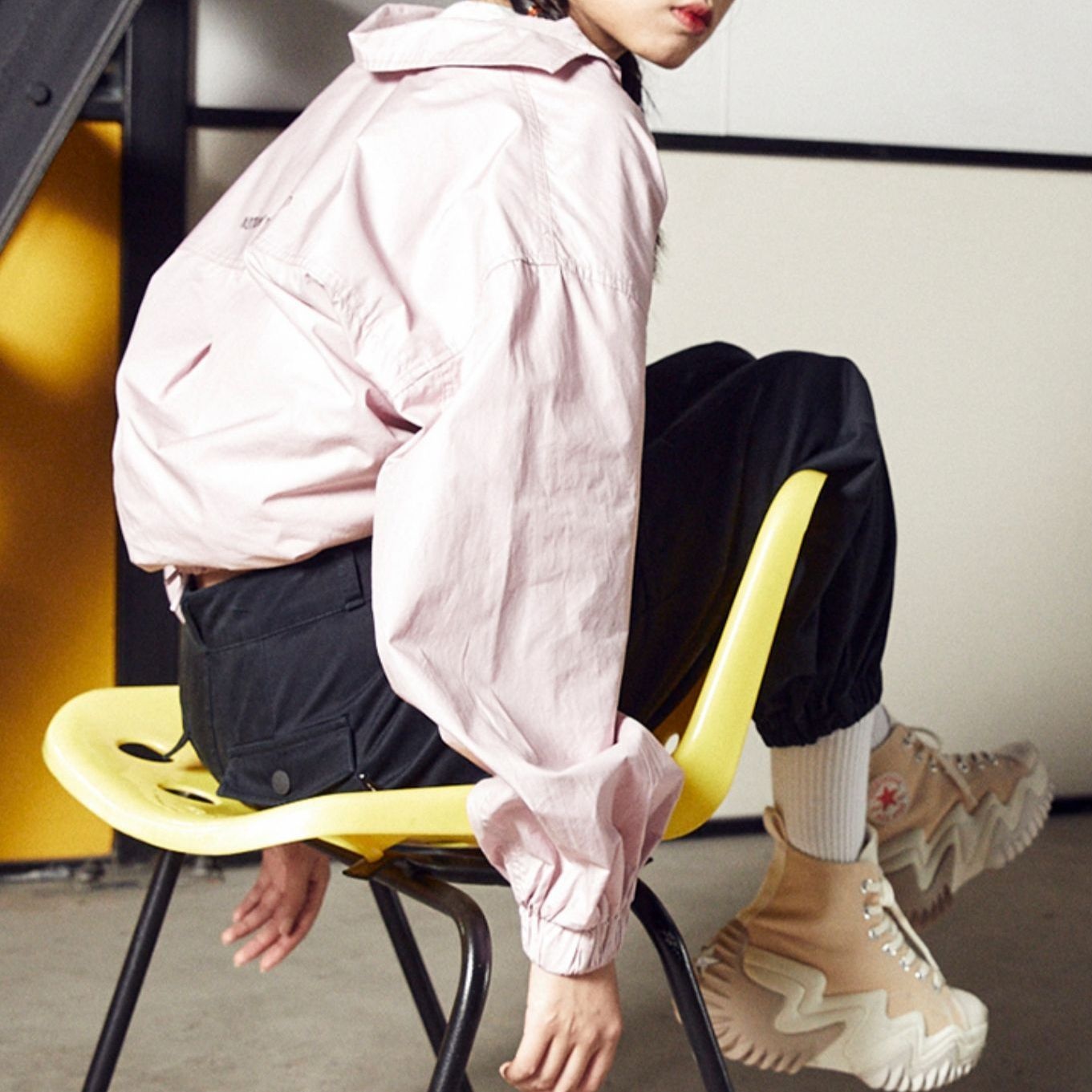 (WMNS) Converse Small Logo Casual Shirt Jacket Pink Purple 10023159-A02 - 4