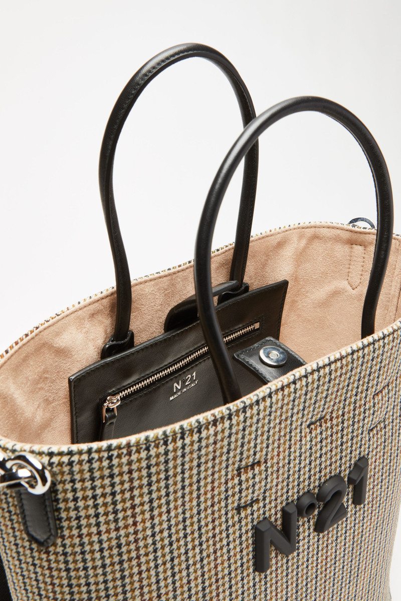 CHECKED LOGO-PLAQUE SHOPPER 5