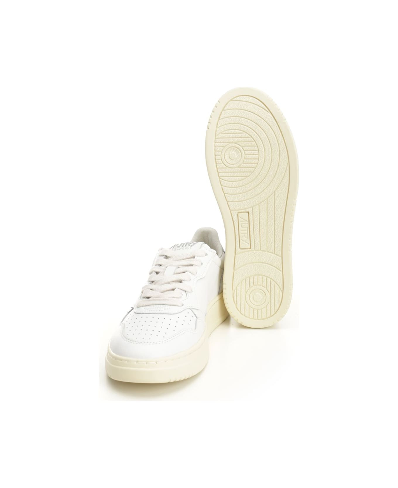 'medalist Low' Sneaker - 5