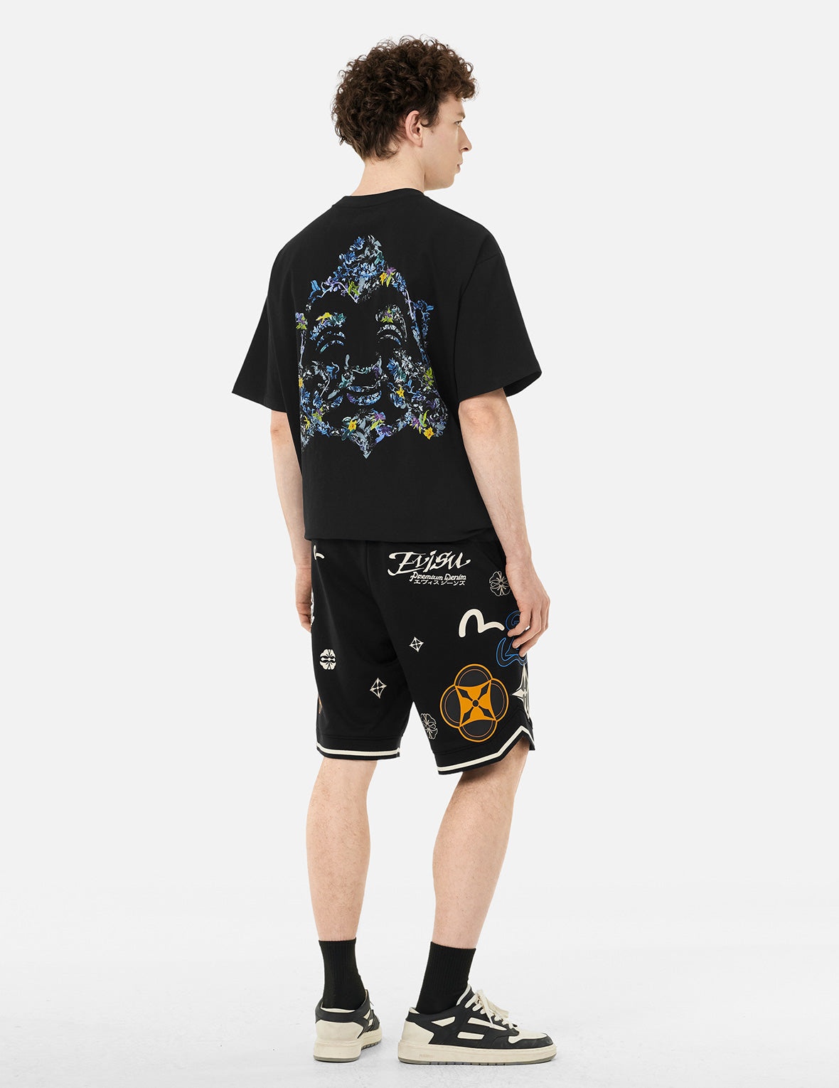 Allover Logo Print Fashion Fit Sweatshorts - 4