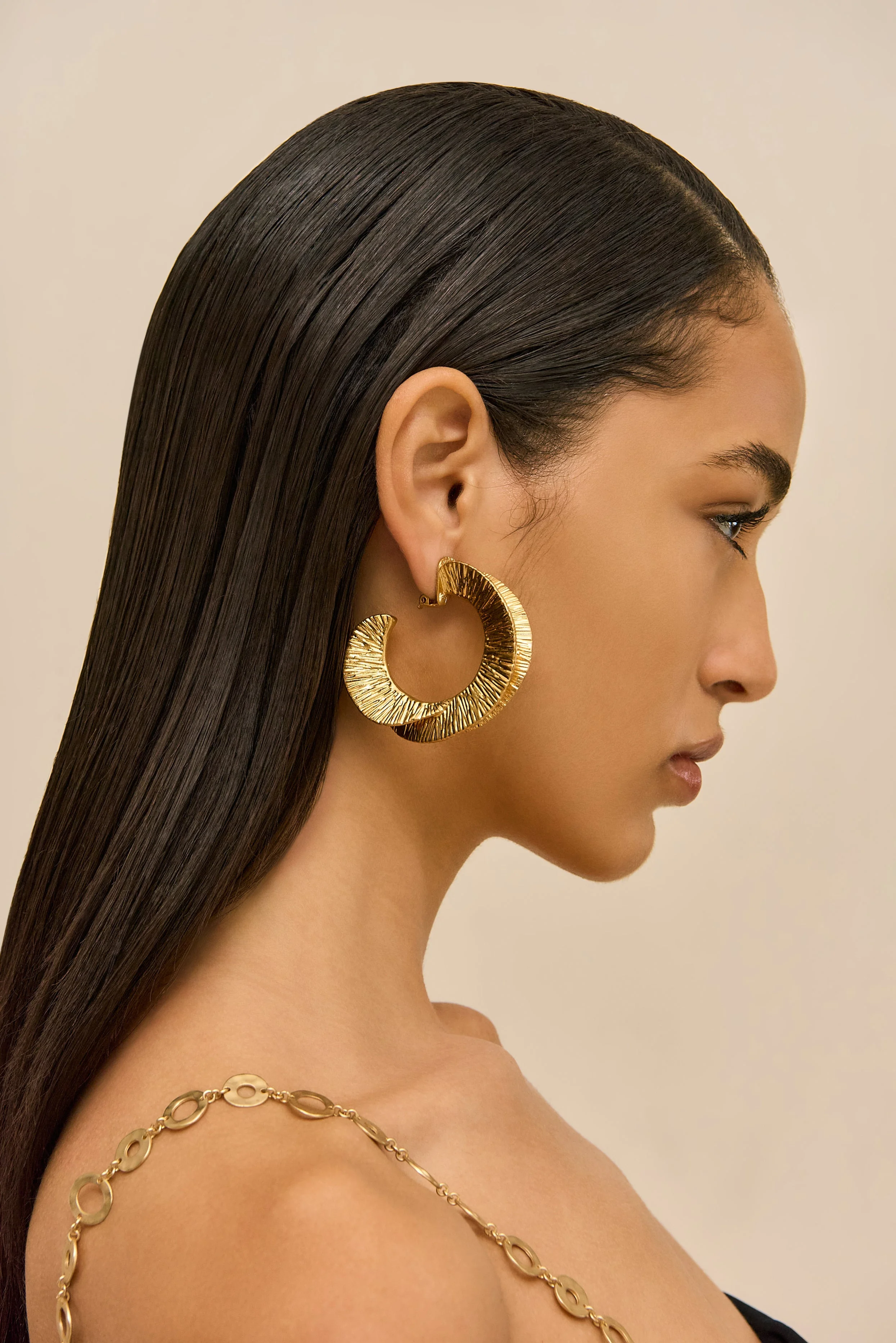 REN LARGE HOOP EARRING - 1