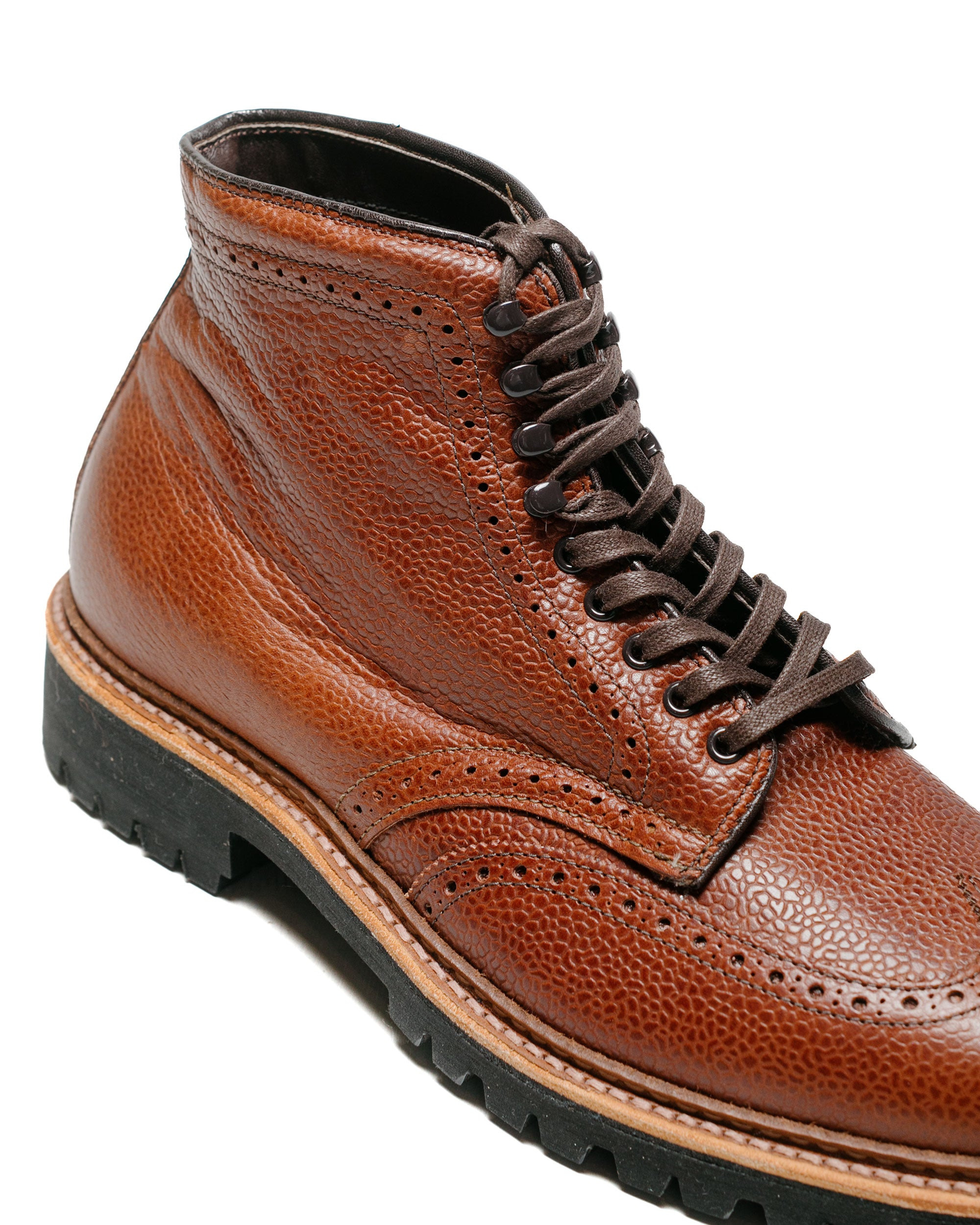 Short Wing Boot Brown Scotch Grain With Lug Sole - 3