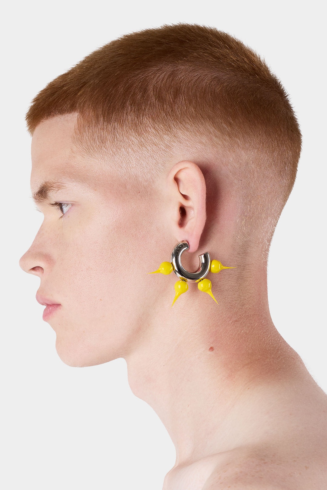 SPIKE RUBBERIZED SMALL HOOP EARRINGS / silver / dark yellow - 2