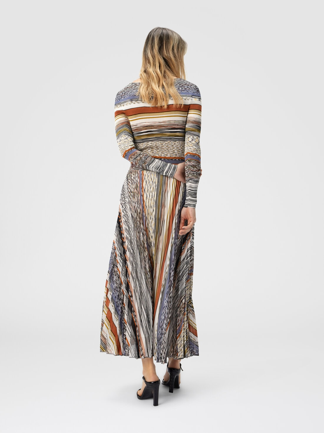 Long Dress with Pleated Skirt in Stripes - 3