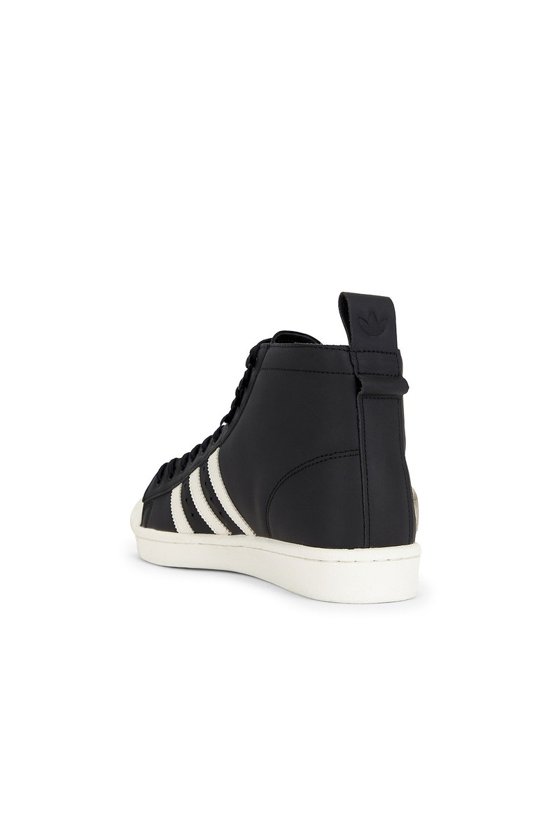 adidas Originals Mid Top Sneaker outlook