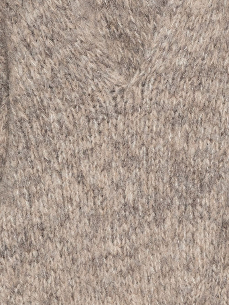 V-neck jumper 3