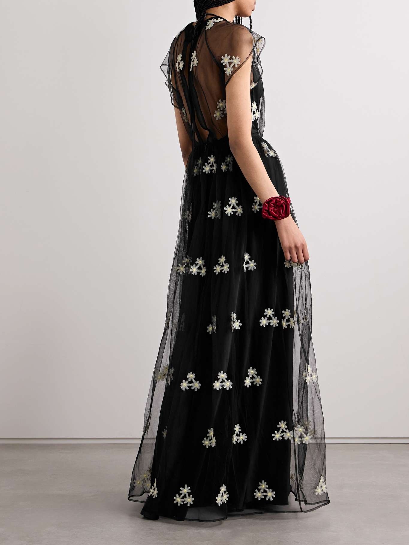 Appliquéd embroidered tulle gown - 3