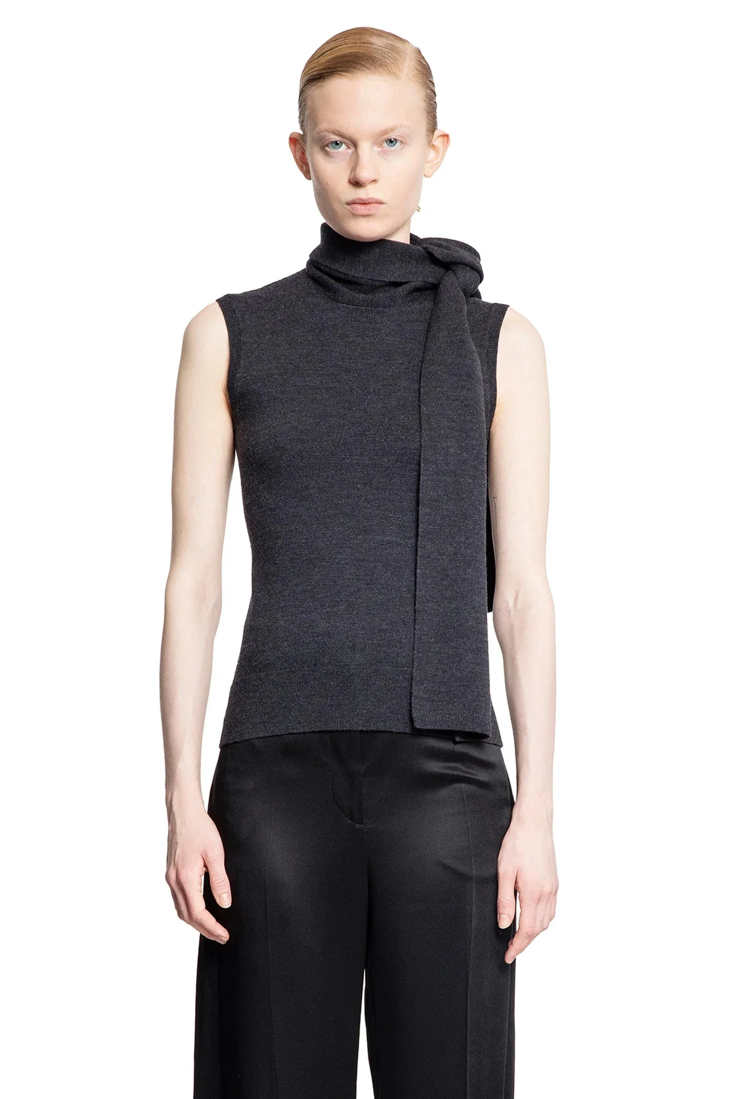 Sleeveless-Scarf-Knit-Top - 1