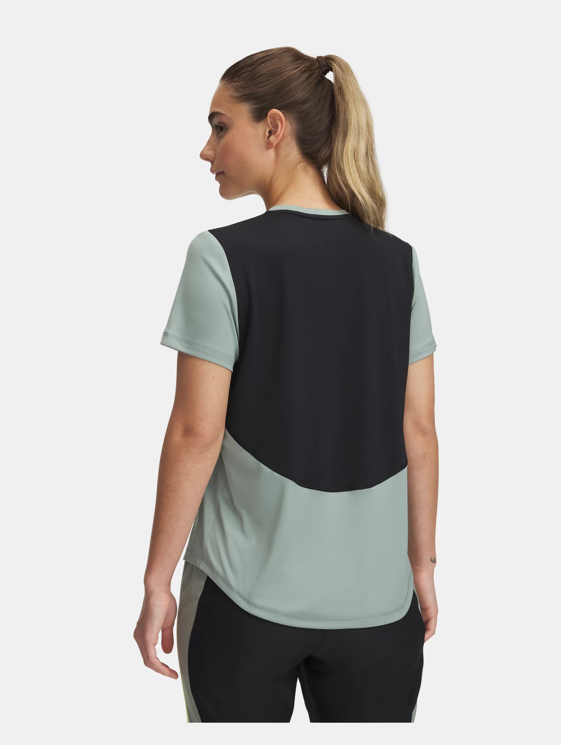 Women's UA Challenger Pro Training Short Sleeve - 2