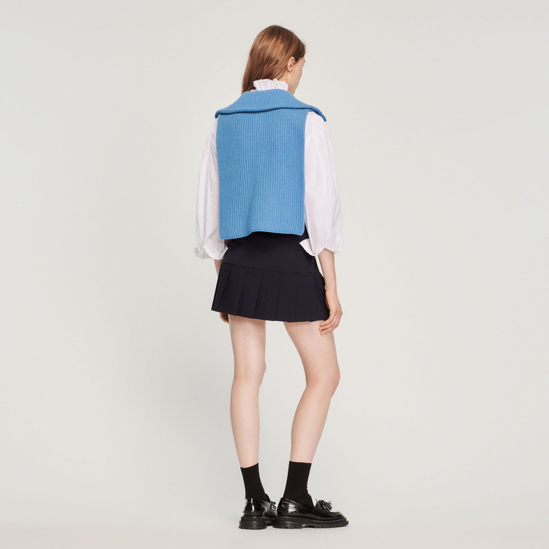 Knitted neck warmer with trucker collar 6